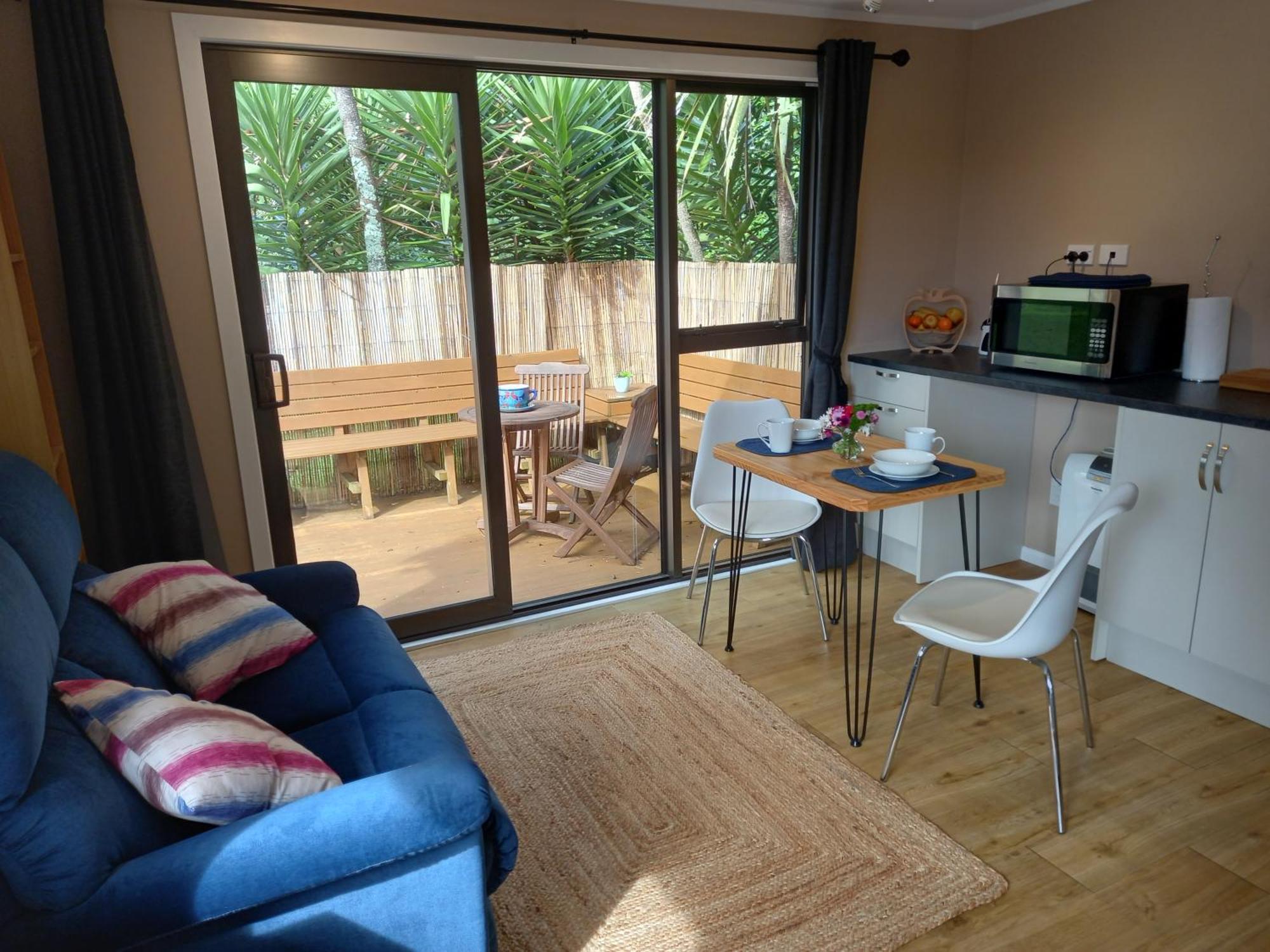 Hide Away In Waikanae Exterior photo